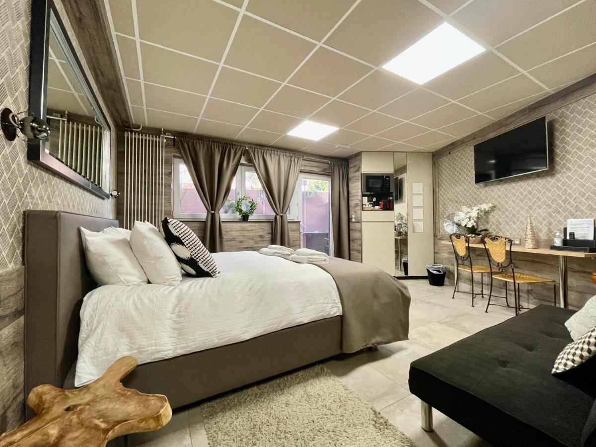 מאלמדי Guesthouse Room40 מראה חיצוני תמונה